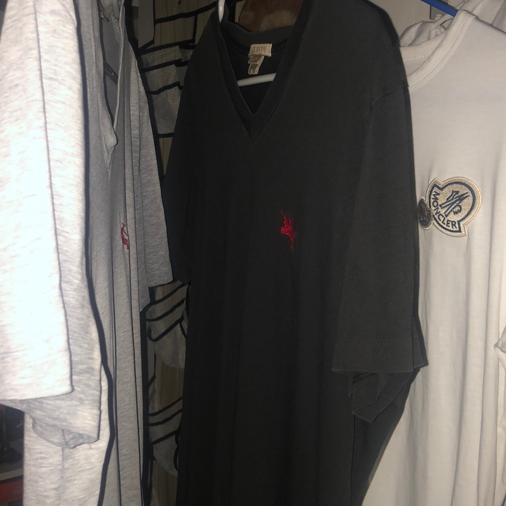 Burberry v neck medium